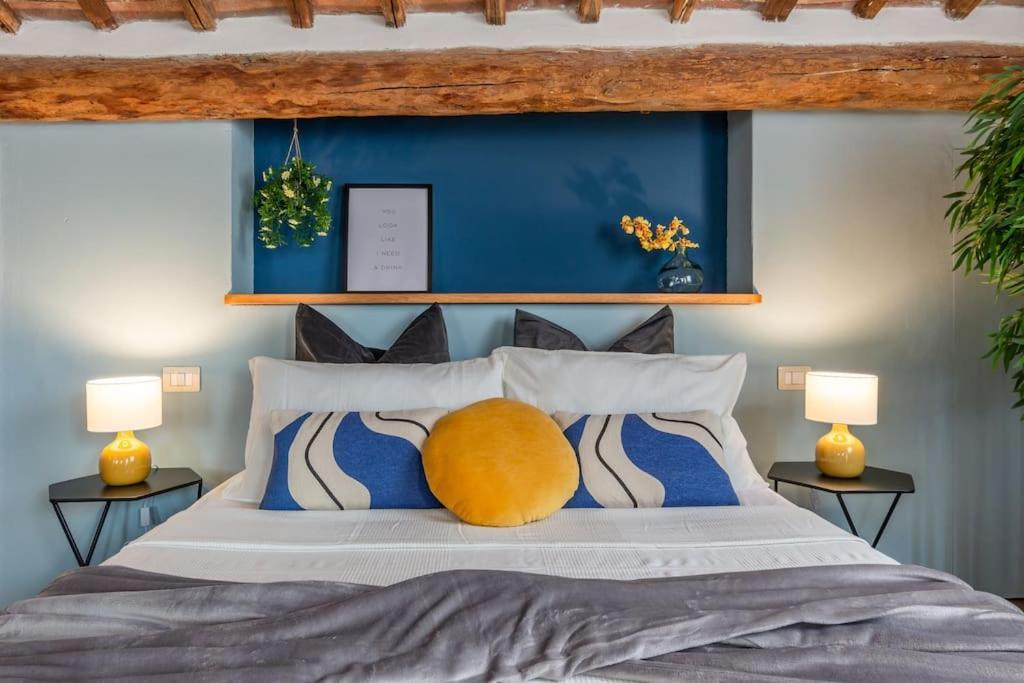 Ferienwohnung Mimosa- Loft Elegante Con Terrazza Nel Centro Di Siena Exterior foto